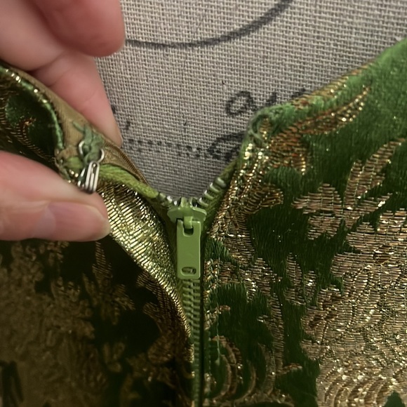Vintage 1960 Brocade Mini Dress S/M **Audrey Hepburn Style ** - Picture 4 of 5